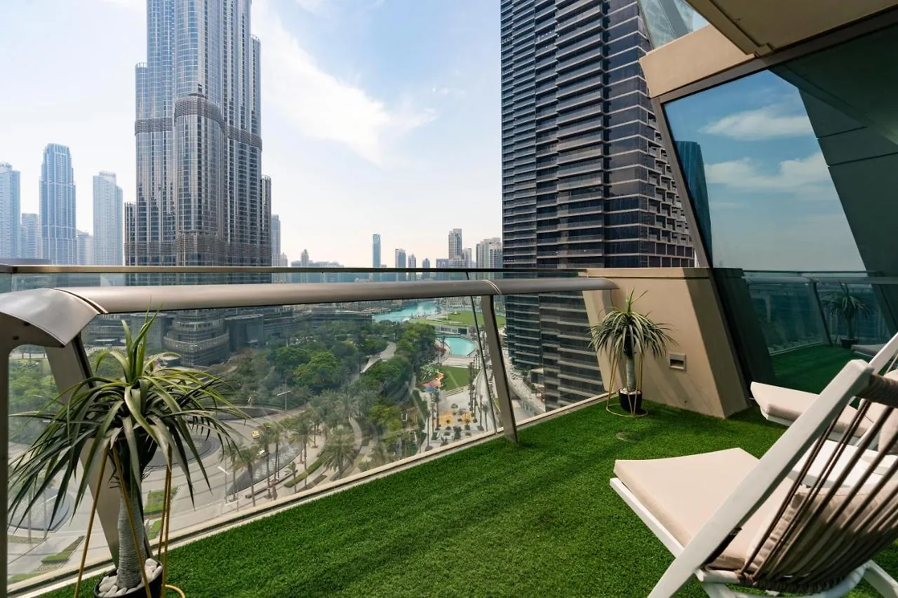 Prestige Living 1Br With Full Burj Khalifa View By Auberge Dubai Apartment